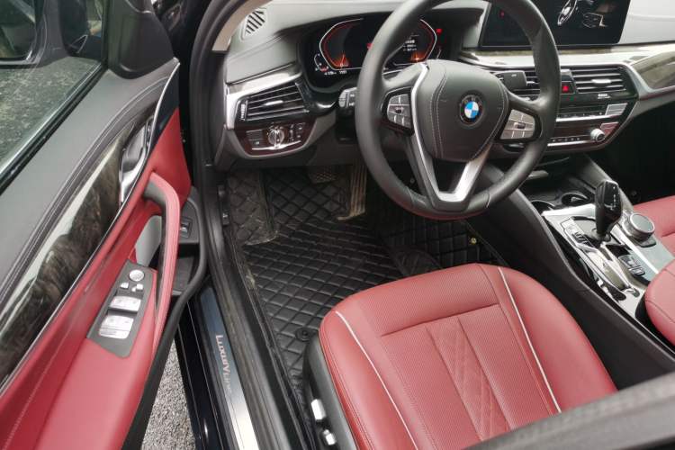 Used BMW 5 Series 2021 525Li Luxury Package Driver Seat