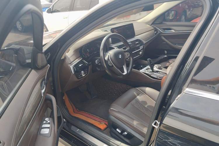 Used BMW 5 Series 2021 530Li Leading Luxury Package Driver Seat