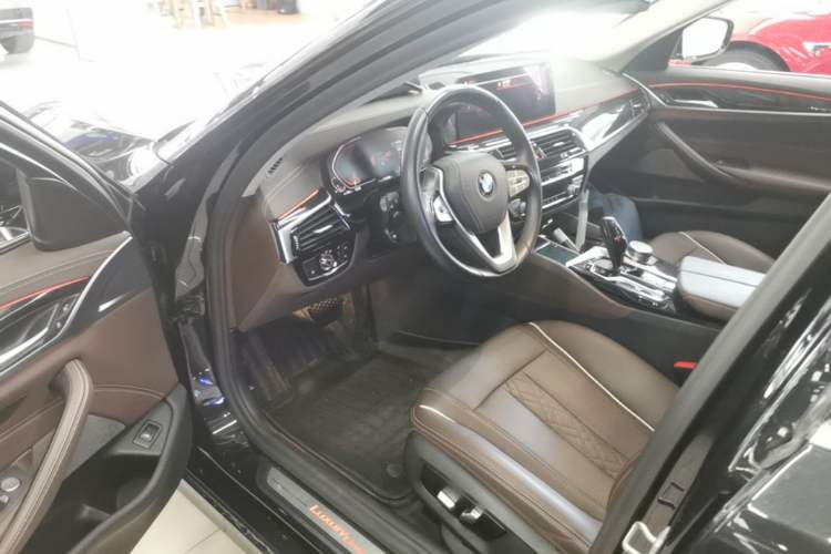 Used BMW 5 Series 2021 525Li Luxury Package Driver Seat