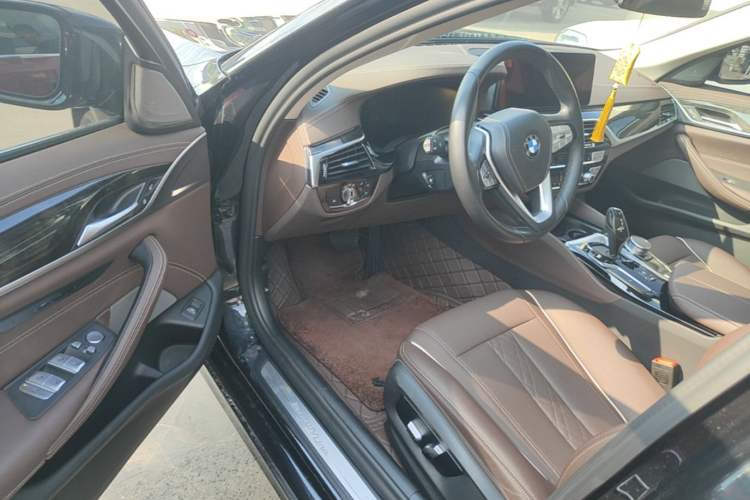Used BMW 5 Series 2021 525Li Luxury Package Driver Seat