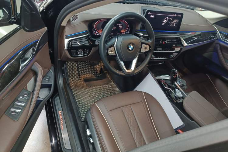 Used BMW 5 Series 2021 525Li Luxury Package Driver Seat