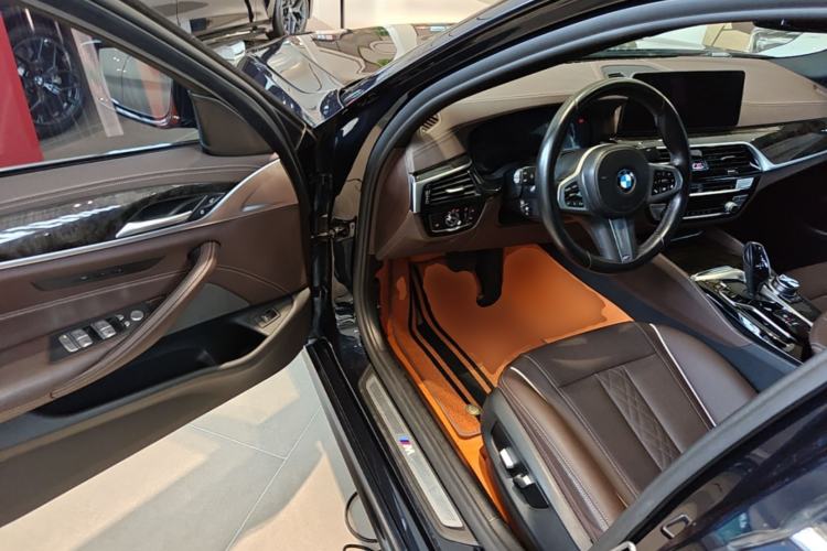 Used BMW 5 Series 2021 525Li M Sport Package Driver Seat