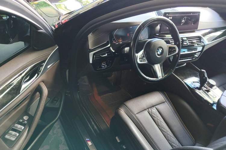 Used BMW 5 Series 2021 525Li M Sport Package Driver Seat