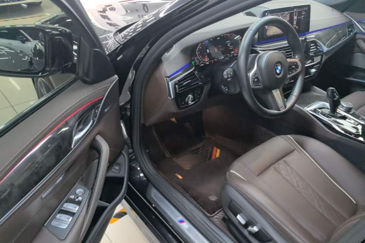 Used BMW 5 Series 2021 525Li M Sport Package Driver Seat