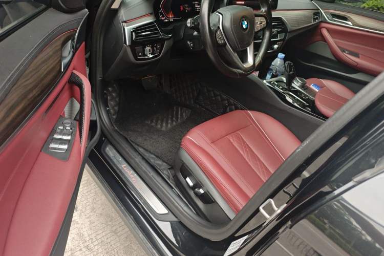 Used BMW 5 Series 2021 Restyled 530Li Leading Edition Luxury Package Driver Seat