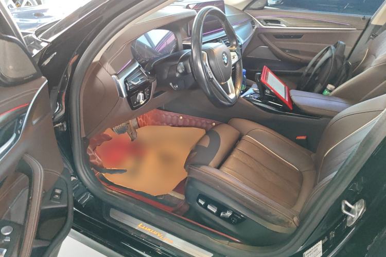 Used BMW 5 Series 2021 530Li Luxury Edition Premium Package Driver Seat