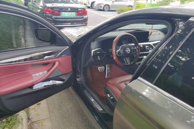 Used BMW 5 Series 2021 525Li M Sport Package Driver Seat