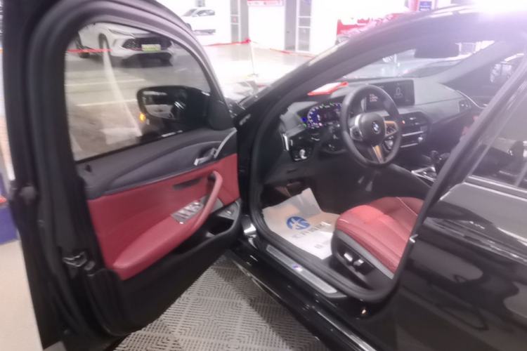 Used BMW 5 Series 2021 Facelifted 530Li Leading Edition M Sport Package Driver Seat