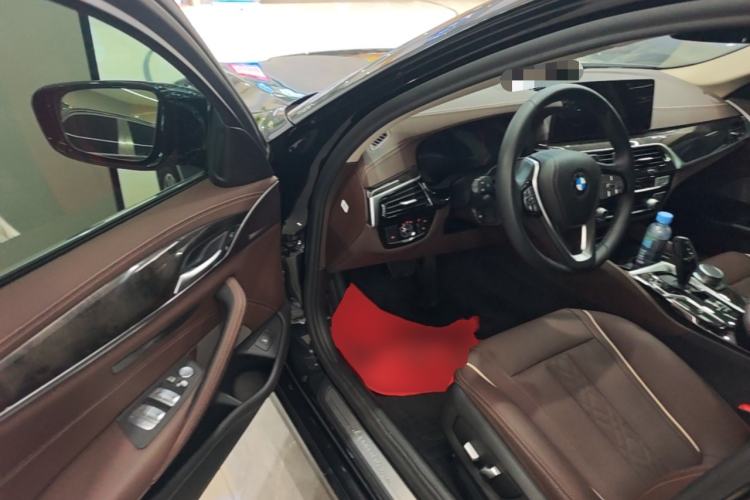 Used BMW 5 Series 2021 525Li Luxury Package Driver Seat