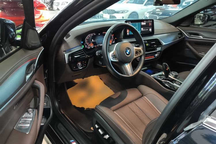 Used BMW 5 Series 2021 Restyled 530Li Luxury Edition M Sport Package Driver Seat