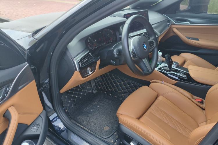 Used BMW 5 Series 2021 525i M Sport Package Driver Seat