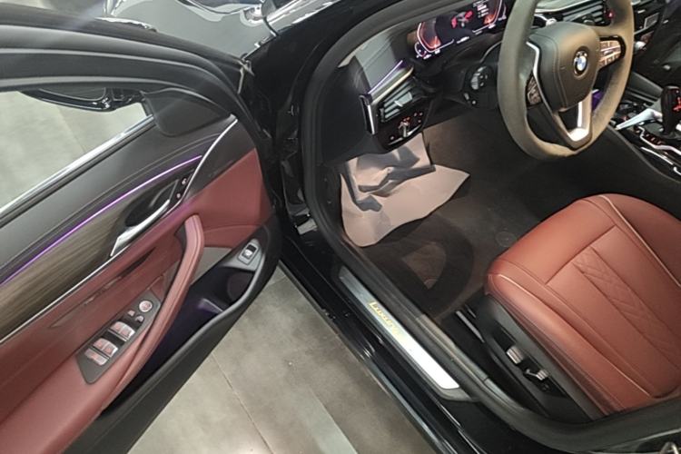 Used BMW 5 Series 2021 530Li Leading Luxury Package Driver Seat