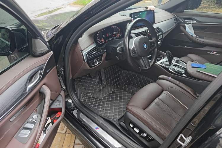Used BMW 5 Series 2021 530Li Luxury Edition M Sport Package Driver Seat