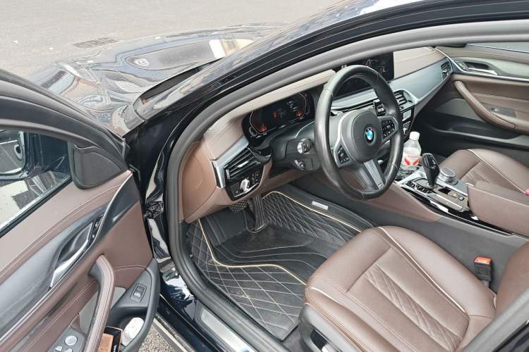 Used BMW 5 Series 2021 530Li xDrive M Sport Package Driver Seat