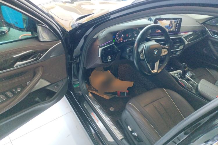 Used BMW 5 Series 2021 525Li Luxury Package Driver Seat