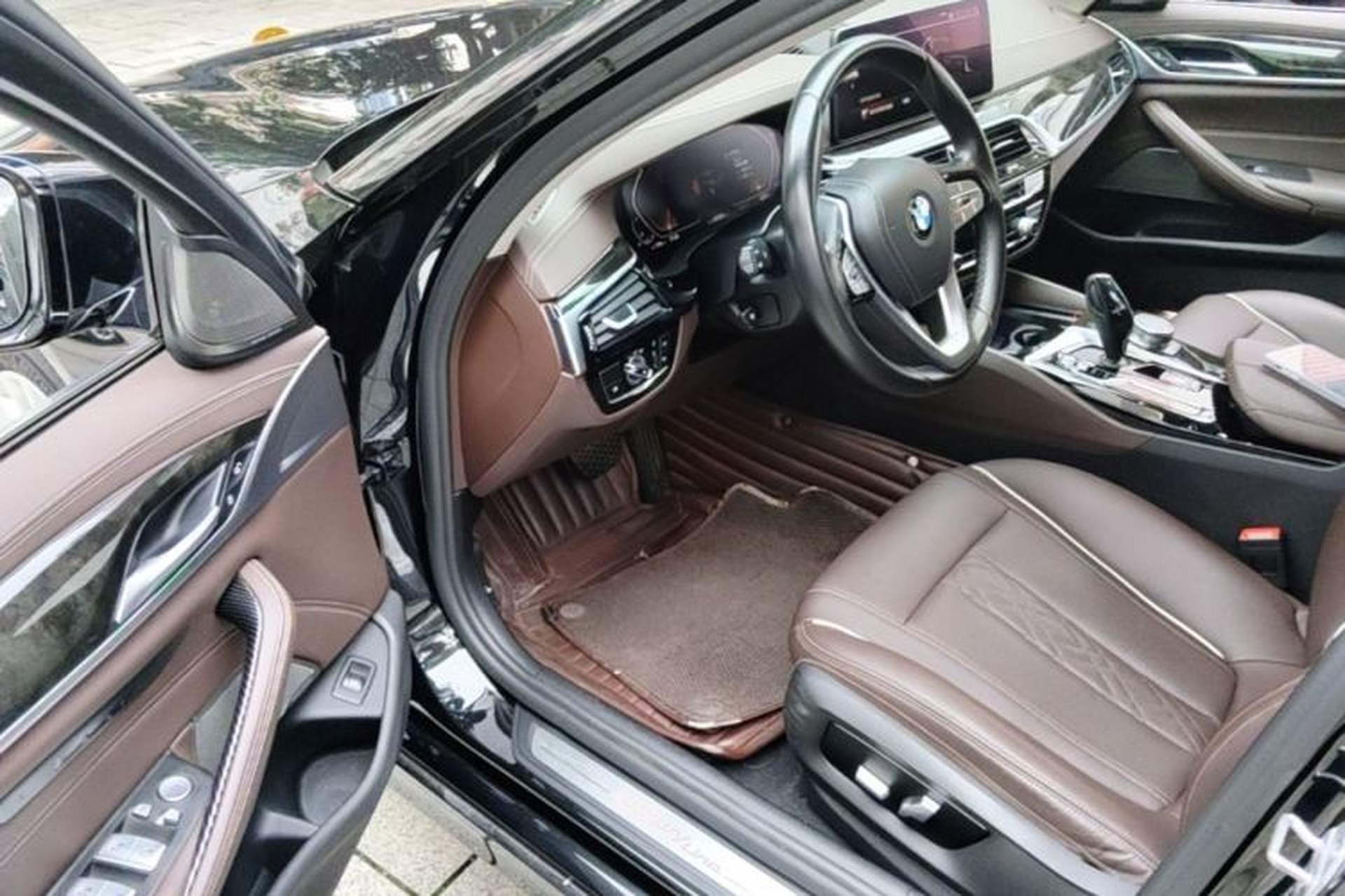 Used BMW 5 Series 2021 525Li Luxury Package Driver Seat