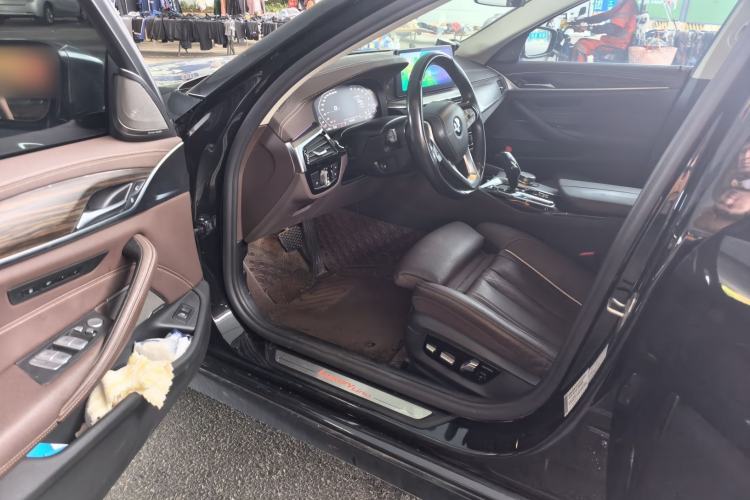 Used BMW 5 Series 2021 530Li Luxury Edition Premium Package Driver Seat