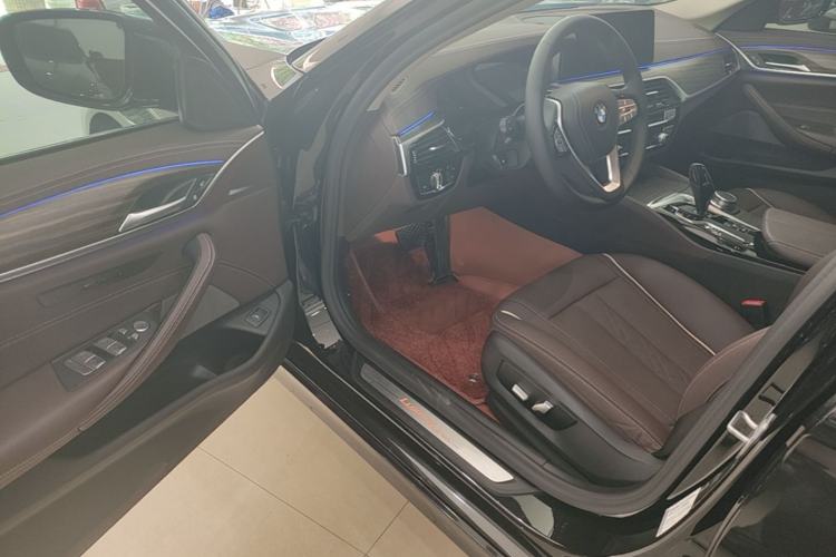 Used BMW 5 Series 2021 Restyled 530Li Leading Edition Luxury Package Driver Seat