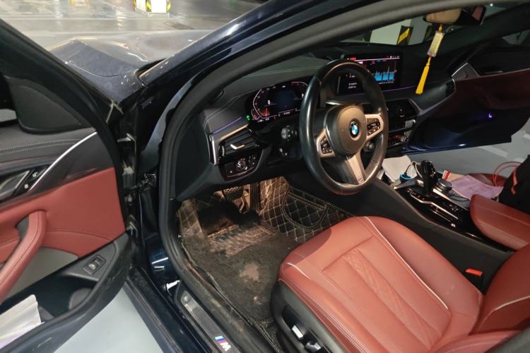 Used BMW 5 Series 2021 530Li Leading Model M Sport Package Driver Seat