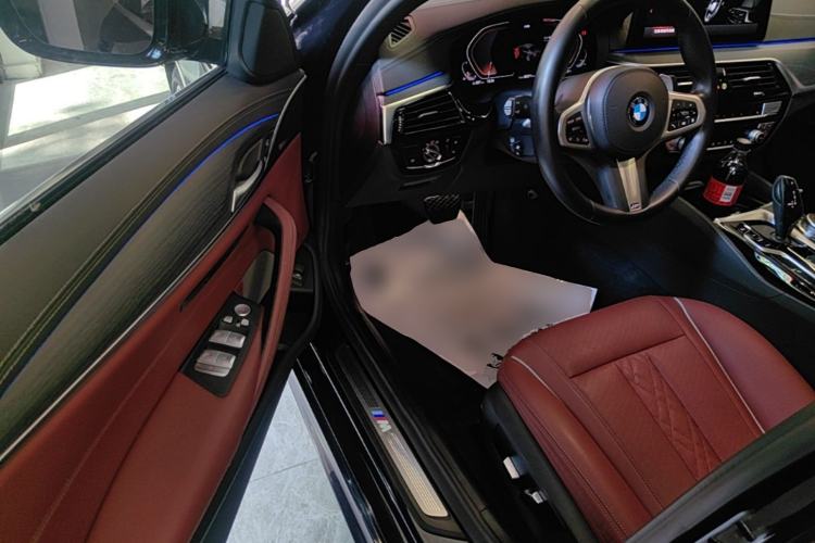 Used BMW 5 Series 2021 530Li Leading Model M Sport Package Driver Seat
