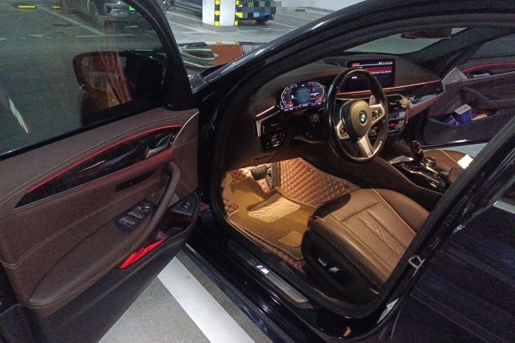 Used BMW 5 Series 2021 525Li M Sport Package Driver Seat