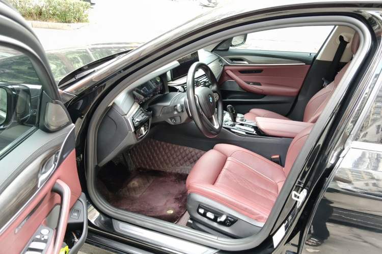 Used BMW 5 Series 2021 530Li Luxury Edition Premium Package Driver Seat