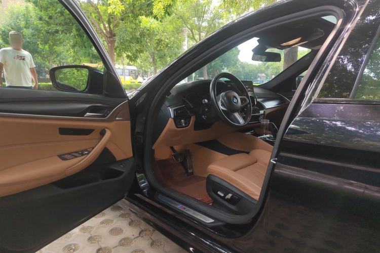 Used BMW 5 Series 2021 525i M Sport Package Driver Seat