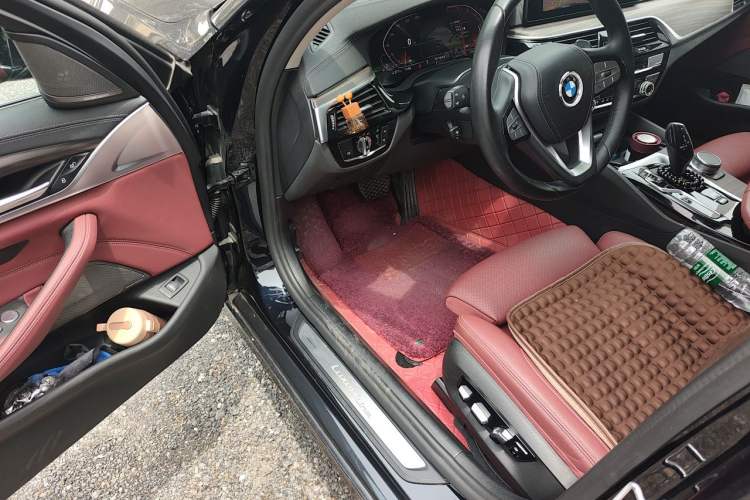 Used BMW 5 Series 2021 530Li Luxury Edition Premium Package Driver Seat