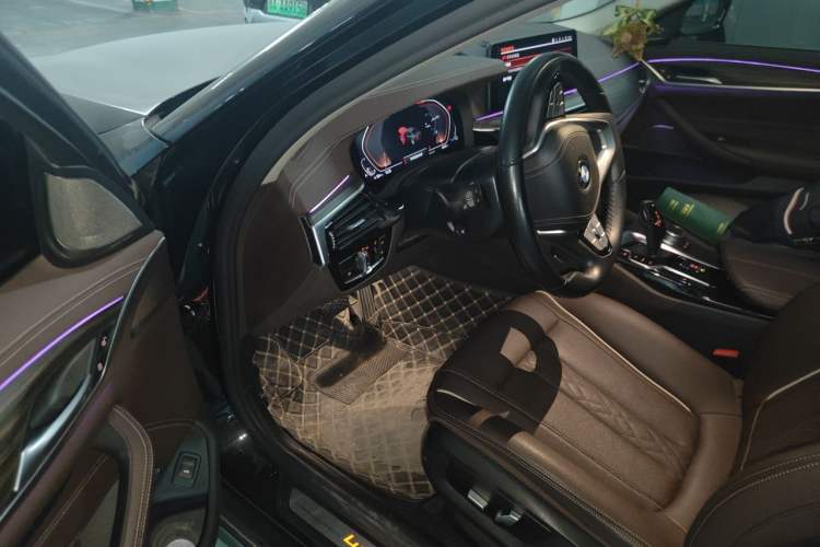 Used BMW 5 Series 2021 530Li Leading Luxury Package Driver Seat