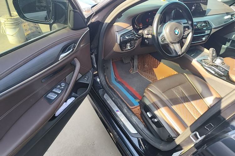 Used BMW 5 Series 2021 Facelifted 530Li Leading Edition M Sport Package Driver Seat