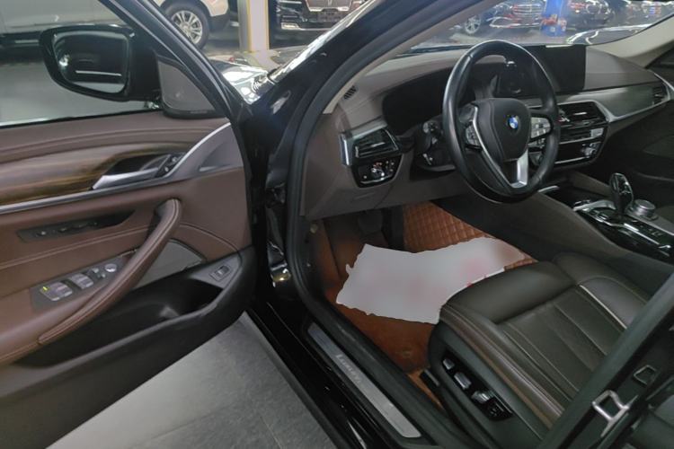 Used BMW 5 Series 2021 Updated 530Li Luxury Package Premium Edition Driver Seat