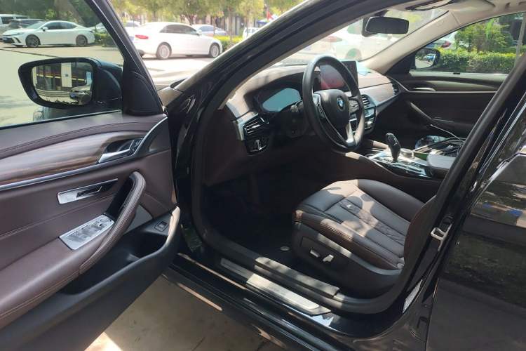 Used BMW 5 Series 2021 530Li Leading Luxury Package Driver Seat