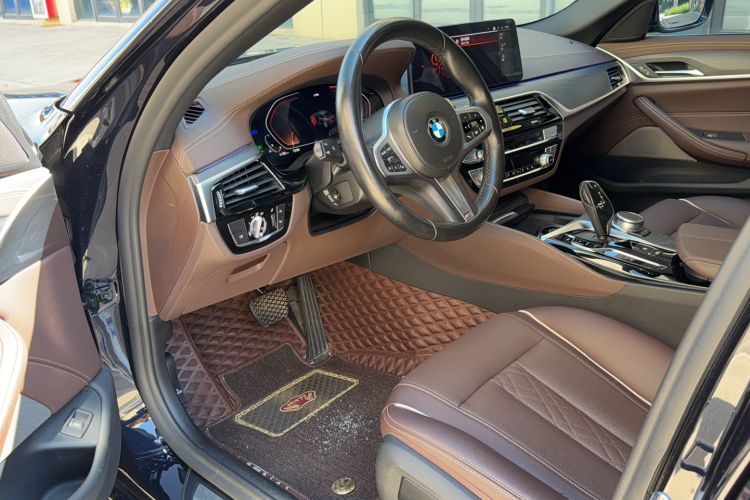 Used BMW 5 Series 2021 530Li Leading Model M Sport Package Driver Seat