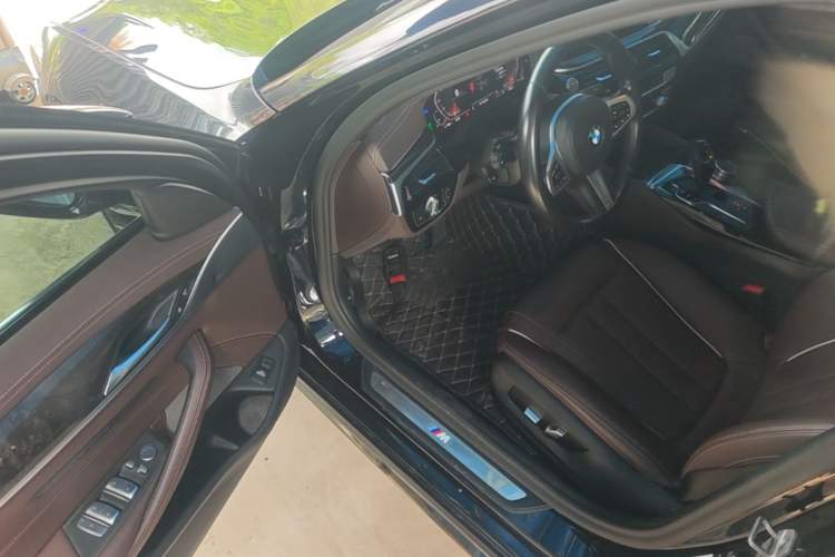 Used BMW 5 Series 2021 Facelifted 525Li M Sport Package Driver Seat