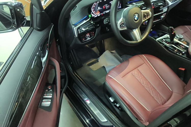 Used BMW 5 Series 2021 525Li M Sport Package Driver Seat