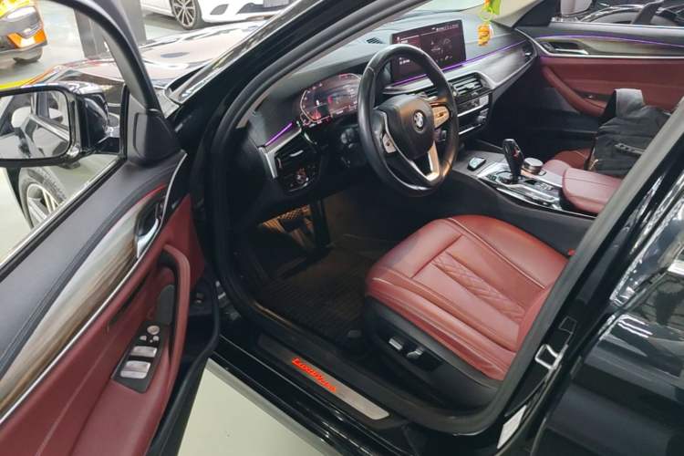 Used BMW 5 Series 2021 530Li Leading Luxury Package Driver Seat