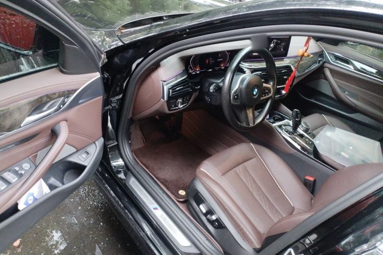 Used BMW 5 Series 2021 Facelifted 525Li M Sport Package Driver Seat