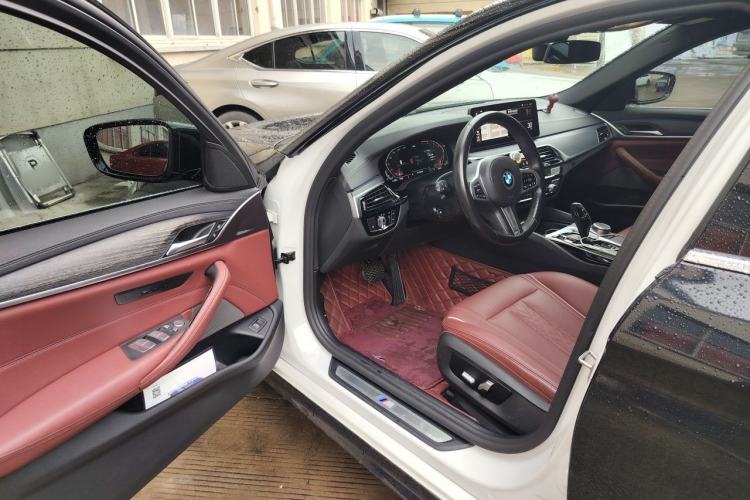 Used BMW 5 Series 2021 530Li Leading Model M Sport Package Driver Seat