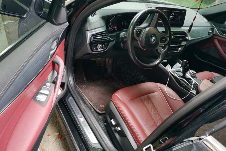Used BMW 5 Series 2021 530Li Leading Model M Sport Package Driver Seat