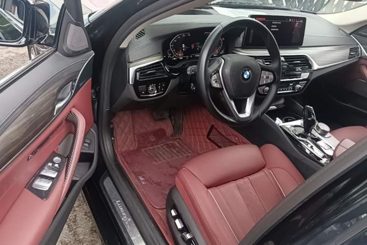 Used BMW 5 Series 2021 530Li Luxury Edition Premium Package Driver Seat
