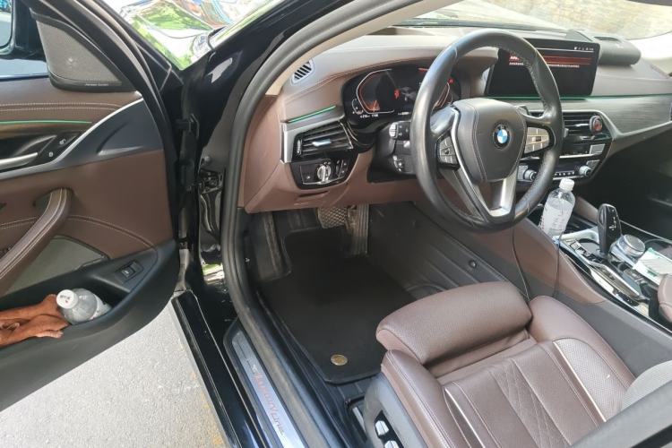 Used BMW 5 Series 2021 530Li Luxury Edition Premium Package Driver Seat