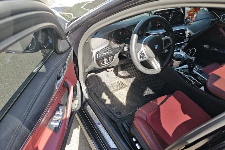 Used BMW 5 Series 2021 530Li Luxury Edition M Sport Package Driver Seat
