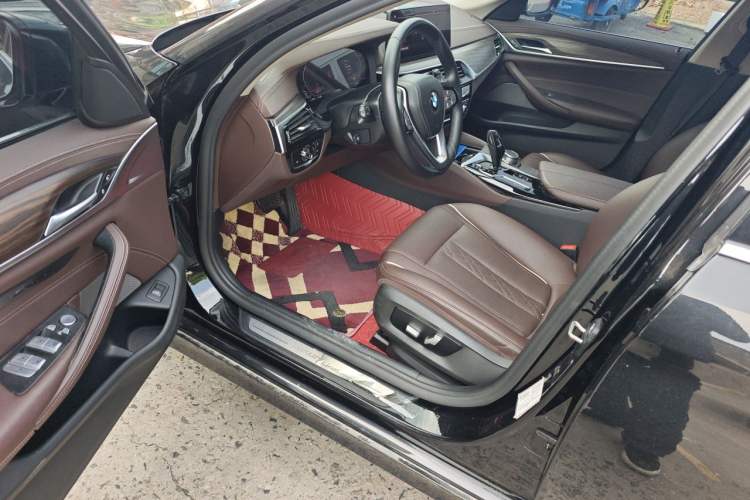 Used BMW 5 Series 2021 530Li Leading Luxury Package Driver Seat