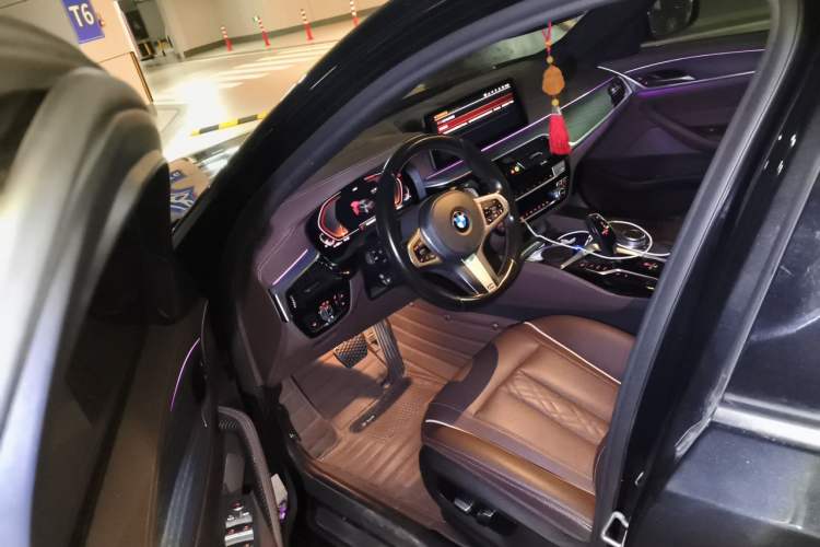 Used BMW 5 Series 2021 530Li Leading Model M Sport Package Driver Seat