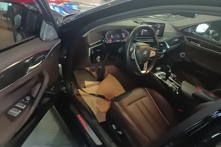 Used BMW 5 Series 2021 525Li Luxury Package Driver Seat