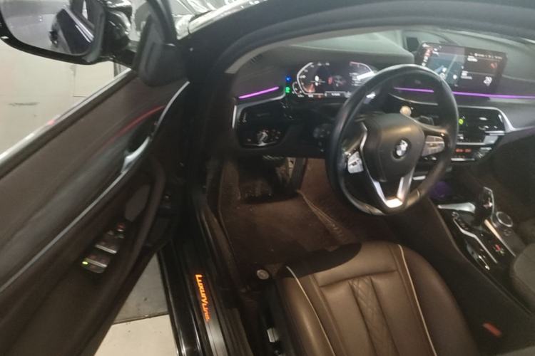Used BMW 5 Series 2021 Restyled 530Li Leading Edition Luxury Package Driver Seat