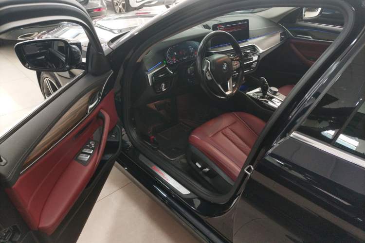 Used BMW 5 Series 2021 Restyled 530Li Leading Edition Luxury Package Driver Seat