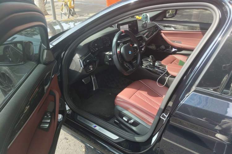 Used BMW 5 Series 2021 525Li M Sport Package Driver Seat