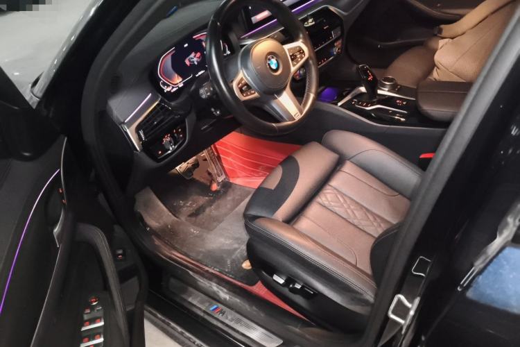 Used BMW 5 Series 2021 525i M Sport Package Driver Seat