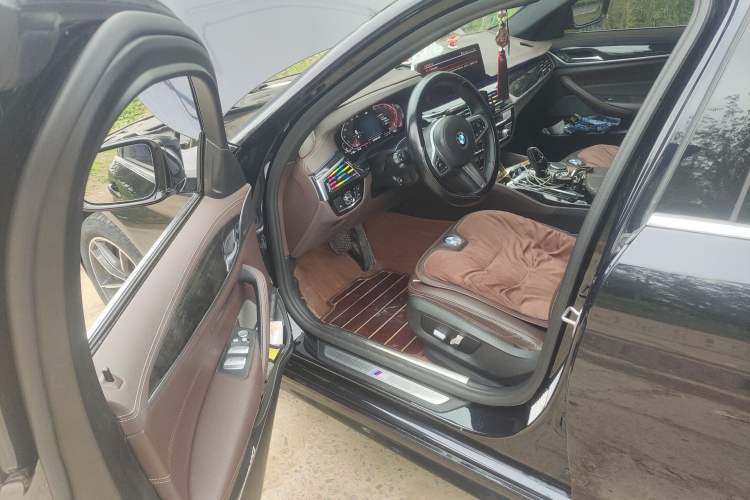 Used BMW 5 Series 2021 525Li M Sport Package Driver Seat